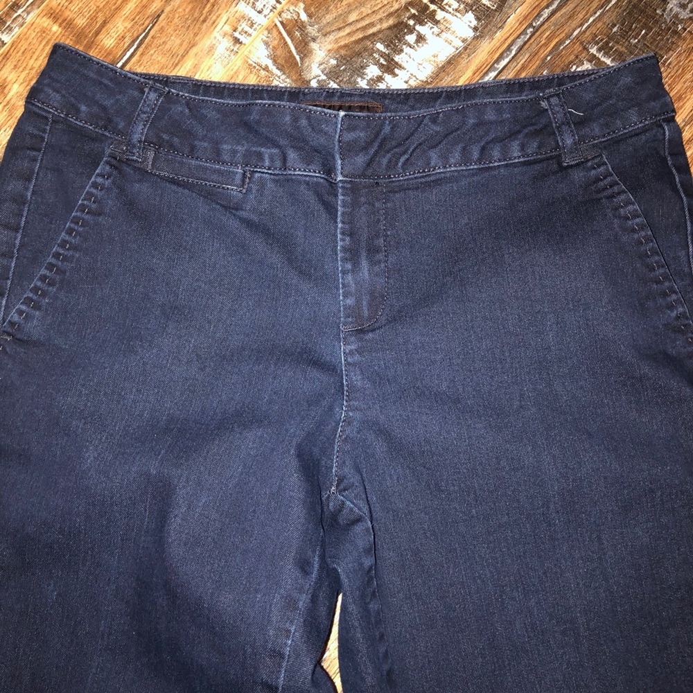 Dana Buchman denim pants. Women’s sz 6